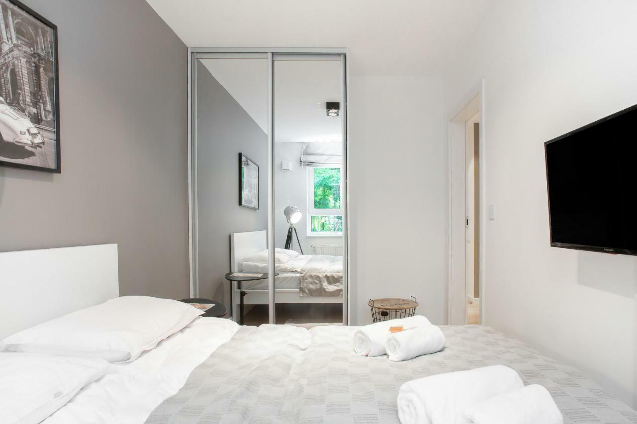 Apartments Parks Of Warsaw By Noclegi Renters Esterno foto