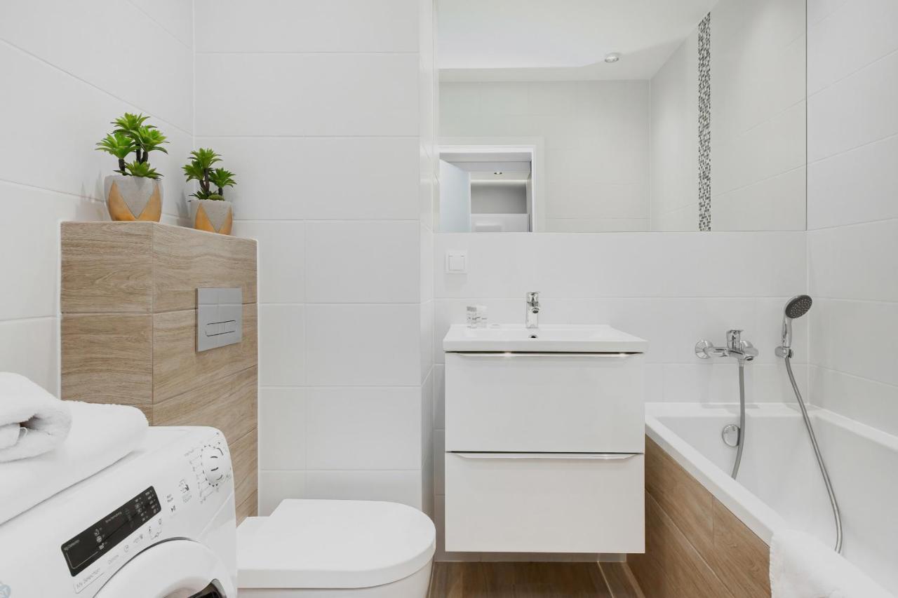 Apartments Parks Of Warsaw By Noclegi Renters Esterno foto
